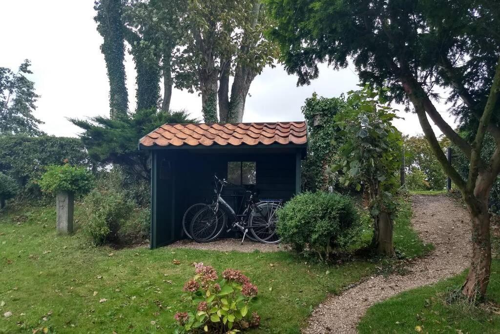 The Cottage - 2 Persoons Cottage Nabij Strand En Meer Zonnemaire المظهر الخارجي الصورة
